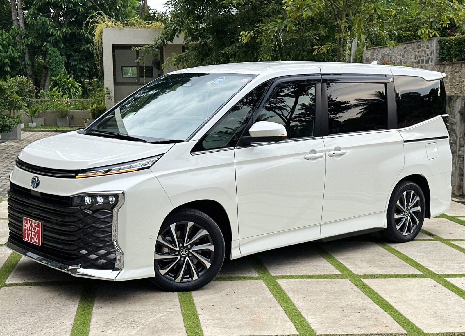 566227232_1282772340558700_5954569697476087692_n